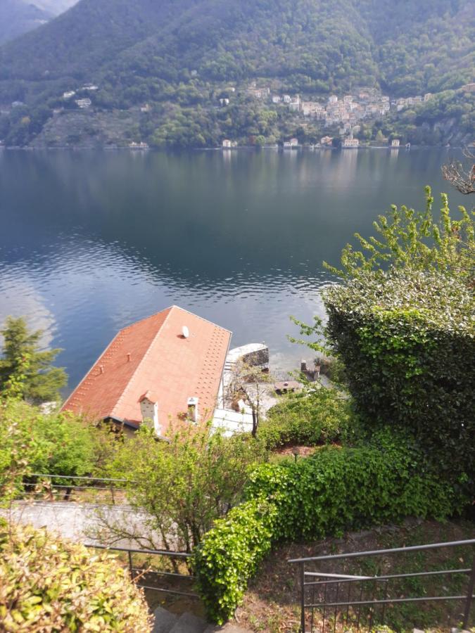 House On The Lake Shore Of Laglio Buitenkant foto